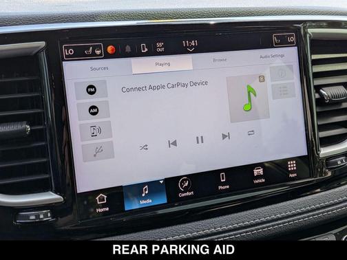 Brilliant Black Crystal Pearlcoat 2023 Chrysler Pacifica Touring L