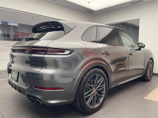 2025 Porsche Cayenne Cayenne