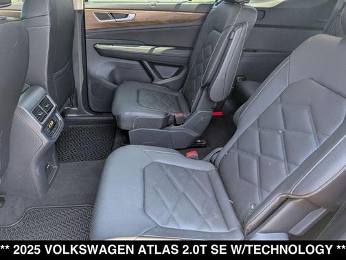 Platinum Gray Metallic 2025 Volkswagen Atlas 2.0T SE w/Technology 4MOTION