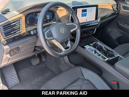 Platinum Gray Metallic 2025 Volkswagen Atlas 2.0T SE w/Technology 4MOTION