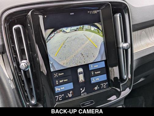 Onyx Black Metallic 2020 Volvo XC40 T4 Inscription