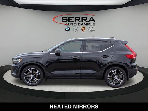 Onyx Black Metallic 2020 Volvo XC40 T4 Inscription