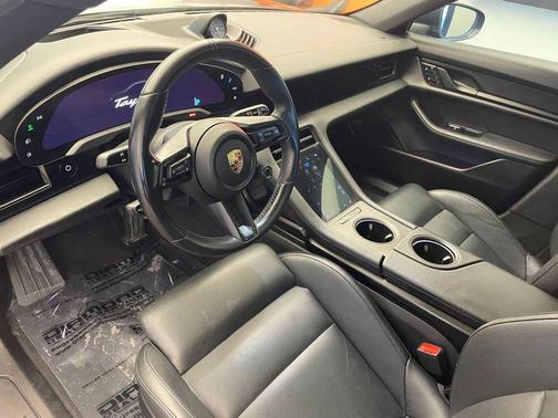 2024 Porsche Taycan 4