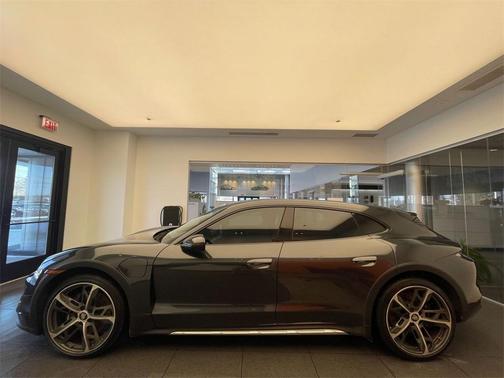 2024 Porsche Taycan 4