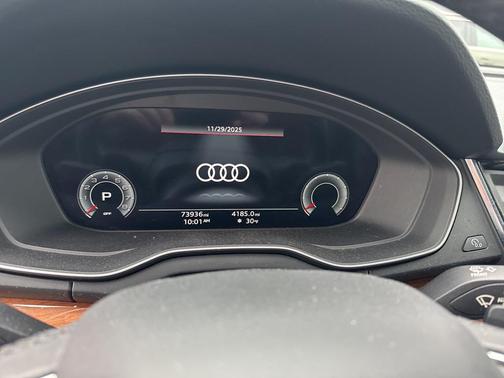 2022 Audi Q5 45 S line Premium Plus