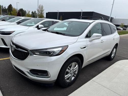 White Frost Tricoat 2018 Buick Enclave Premium