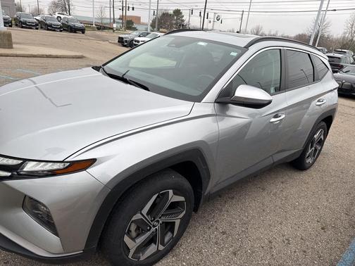 Shimmering Silver 2024 Hyundai TUCSON SEL
