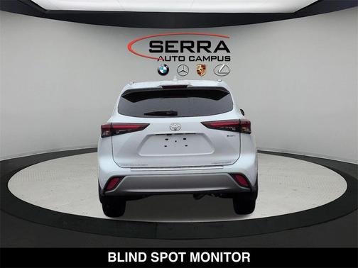 2025 Toyota Highlander Hybrid Platinum