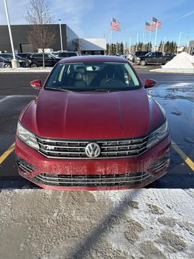2017 Volkswagen Passat 1.8T R-Line w/Comfort