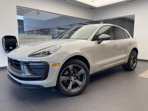 2025 Porsche Macan T