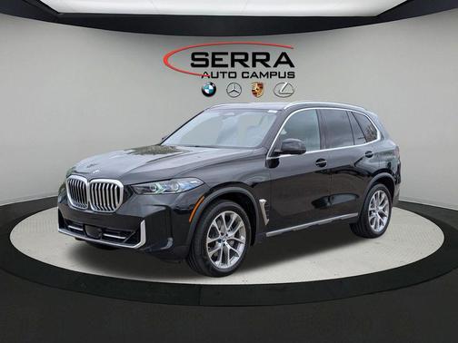 Black Sapphire Metallic 2024 BMW X5 xDrive40i