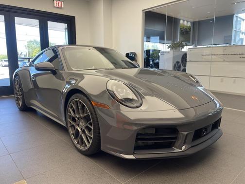 2025 Porsche 911 Carrera