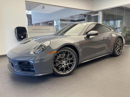 2025 Porsche 911 Carrera