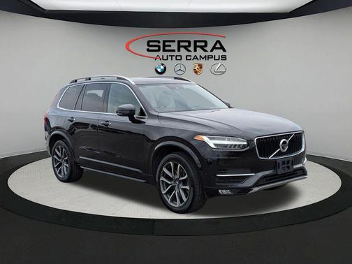 2016 Volvo XC90 T6 Momentum