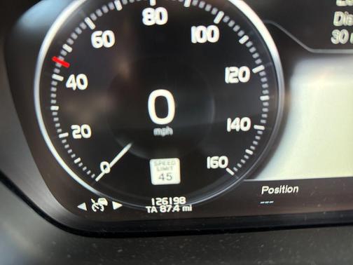 Onyx Black Metallic 2016 Volvo XC90 T6 Momentum