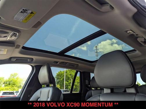 2018 Volvo XC90 T5 Momentum