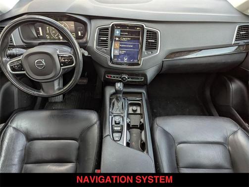 2018 Volvo XC90 T5 Momentum