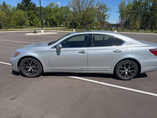 Mercury Metallic 2012 Lexus LS 460 Base