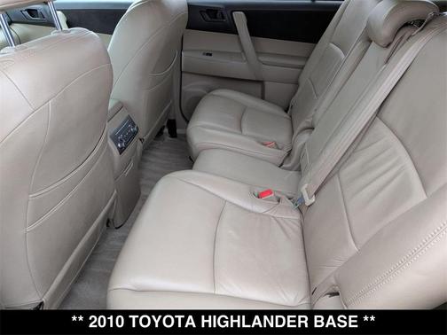 2010 Toyota Highlander SE