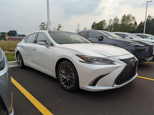 2024 Lexus ES 350 Ultra Luxury