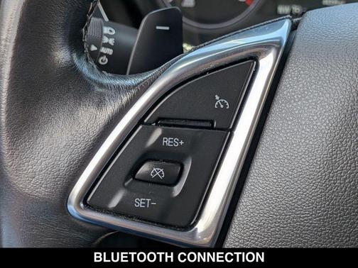 Summit White 2016 Chevrolet Camaro 1LT