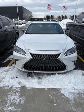2022 Lexus ES 250 Base