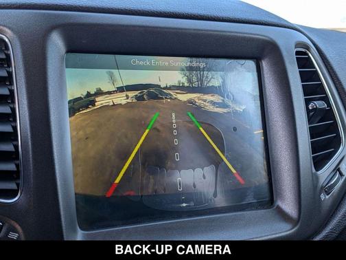 Diamond Black Crystal Pearlcoat 2017 Jeep New Compass Trailhawk