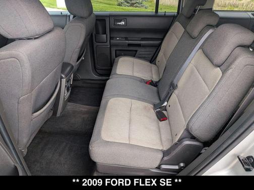 Brilliant Silver Clearcoat Metallic 2009 Ford Flex SE
