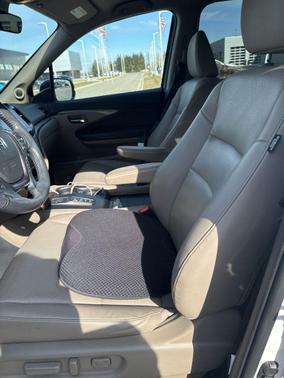 White 2023 Honda Ridgeline RTL