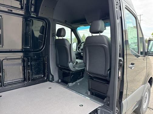 2025 Mercedes-Benz Sprinter 2500 Standard Roof