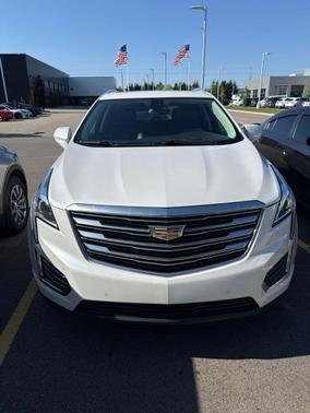 Crystal White Tricoat 2018 Cadillac XT5 Luxury