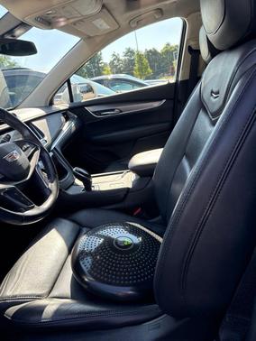 Crystal White Tricoat 2018 Cadillac XT5 Luxury