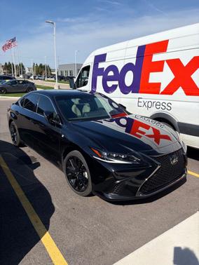 Obsidian 2023 Lexus ES 300h F SPORT Handling