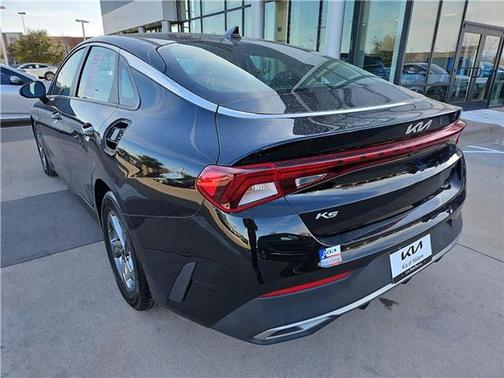 2022 Kia K5 LX Front-Wheel Drive Sedan