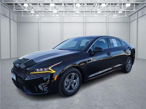 2022 Kia K5 LX Front-Wheel Drive Sedan