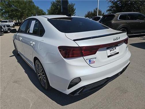 2024 Kia Forte GT-Line (IVT) Sedan