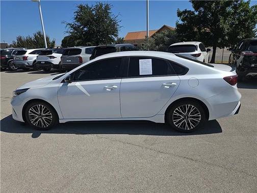2024 Kia Forte GT-Line (IVT) Sedan