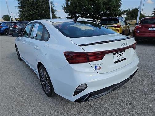 2024 Kia Forte GT-Line (IVT) Sedan
