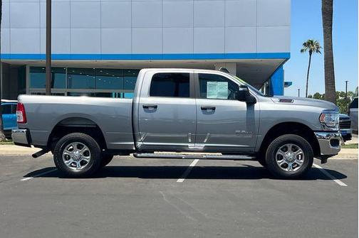 Billet Silver Metallic Clearcoat 2024 RAM 2500 Big Horn