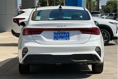 Snow White Pearl 2024 Kia Forte LXS
