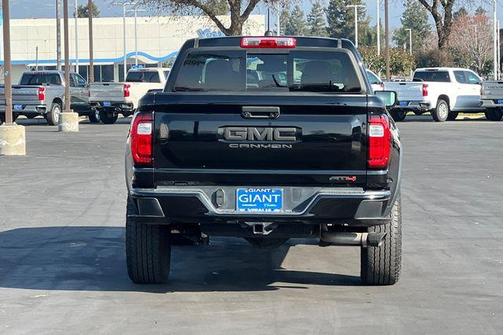 2023 GMC Canyon AT4