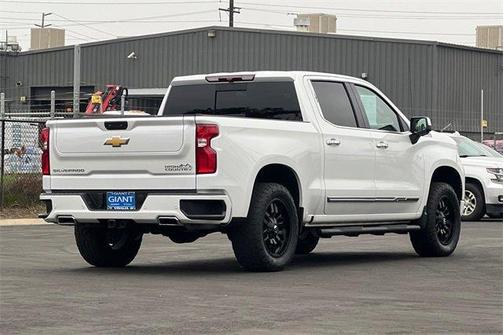2022 Chevrolet Silverado 1500 High Country