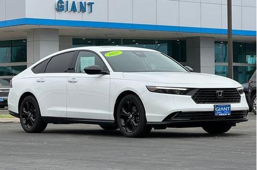 White 2025 Honda Accord SE