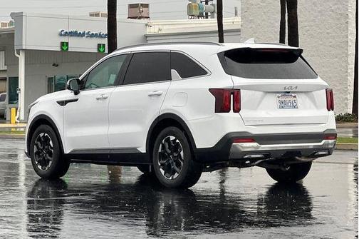 2024 Kia Sorento S