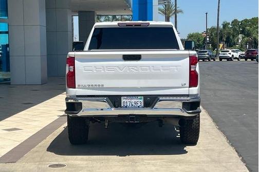 Iridescent Pearl Tricoat 2021 Chevrolet Silverado 2500 LT
