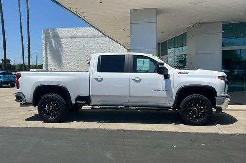 Iridescent Pearl Tricoat 2021 Chevrolet Silverado 2500 LT