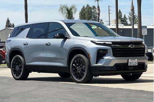 Sterling Gray Metallic 2024 Chevrolet Traverse LS