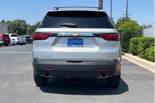 2022 Chevrolet Traverse LT Leather
