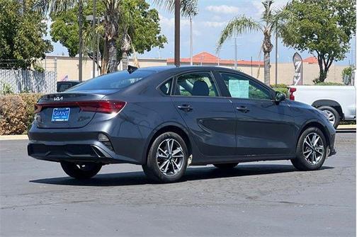 2022 Kia Forte LXS