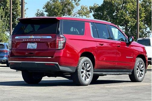2023 Chevrolet Suburban LS